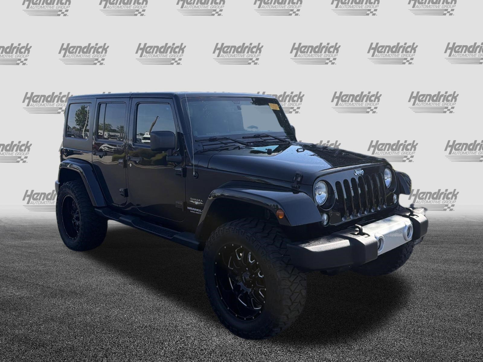Used 2014 Jeep Wrangler Unlimited Sahara w/ Trailer Tow Group AWD/4WD image 2