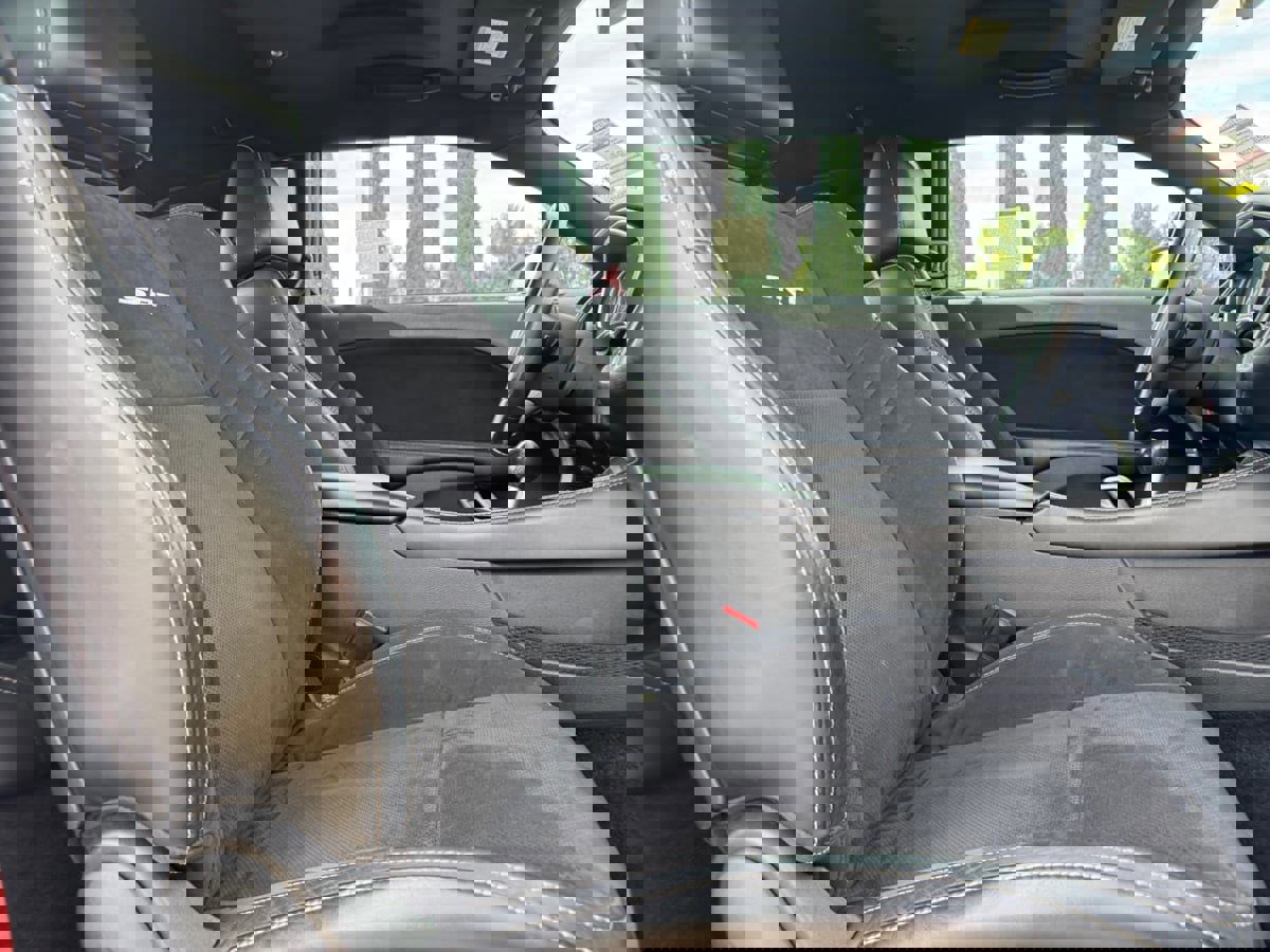 Used 2016 Dodge Challenger SRT image 19