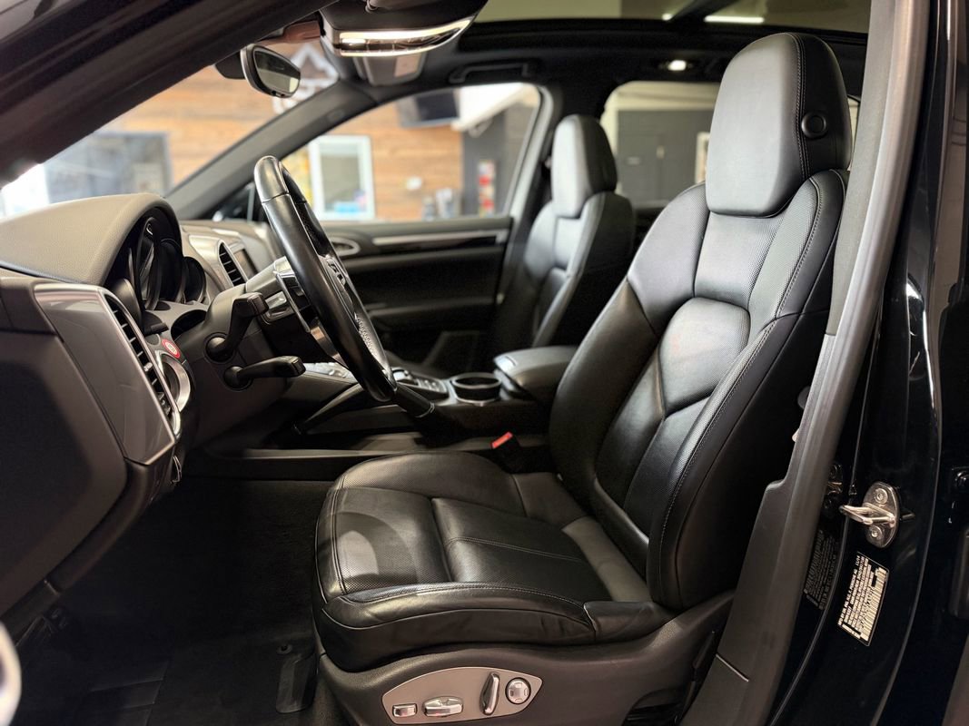 Used 2015 Porsche Cayenne Diesel image 16