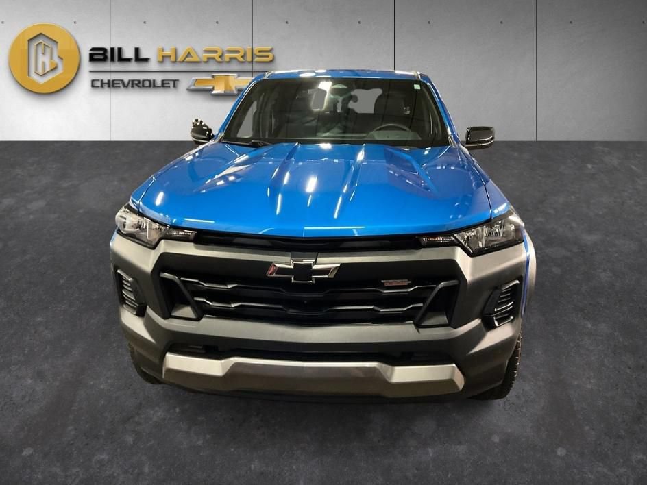 Used 2023 Chevrolet Colorado Trail Boss w/ Technology Package AWD/4WD image 7