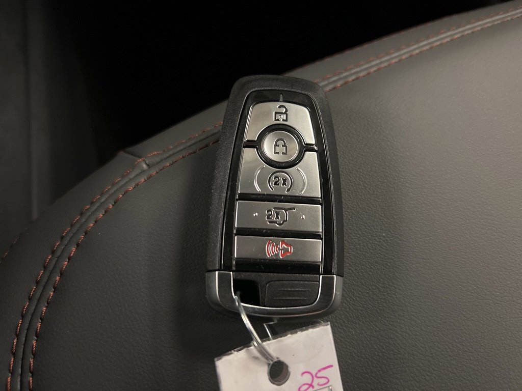 New 2025 Ford Expedition Active image 42