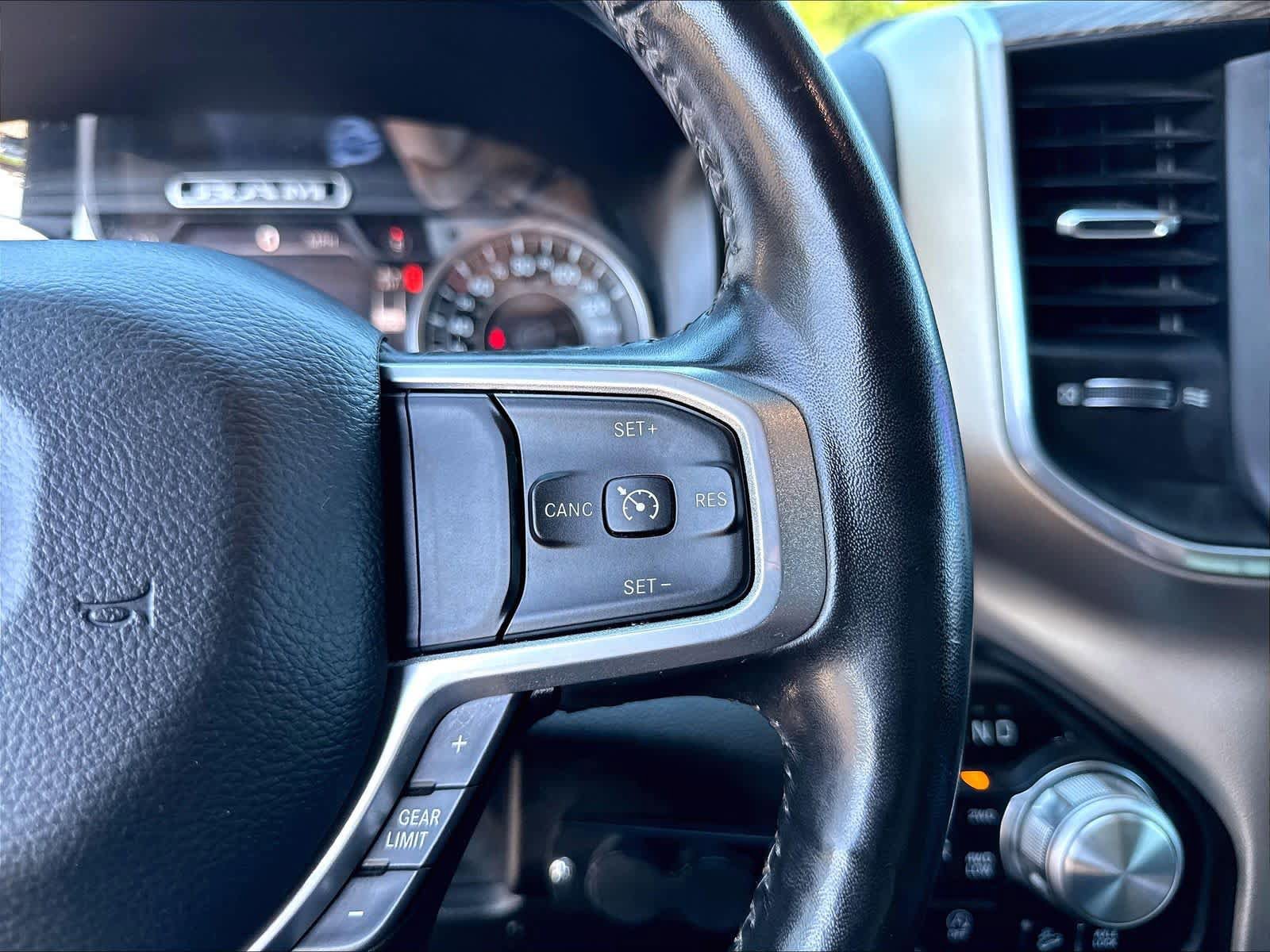 Used 2020 RAM 1500 Laramie w/ Off Road Group AWD/4WD image 22