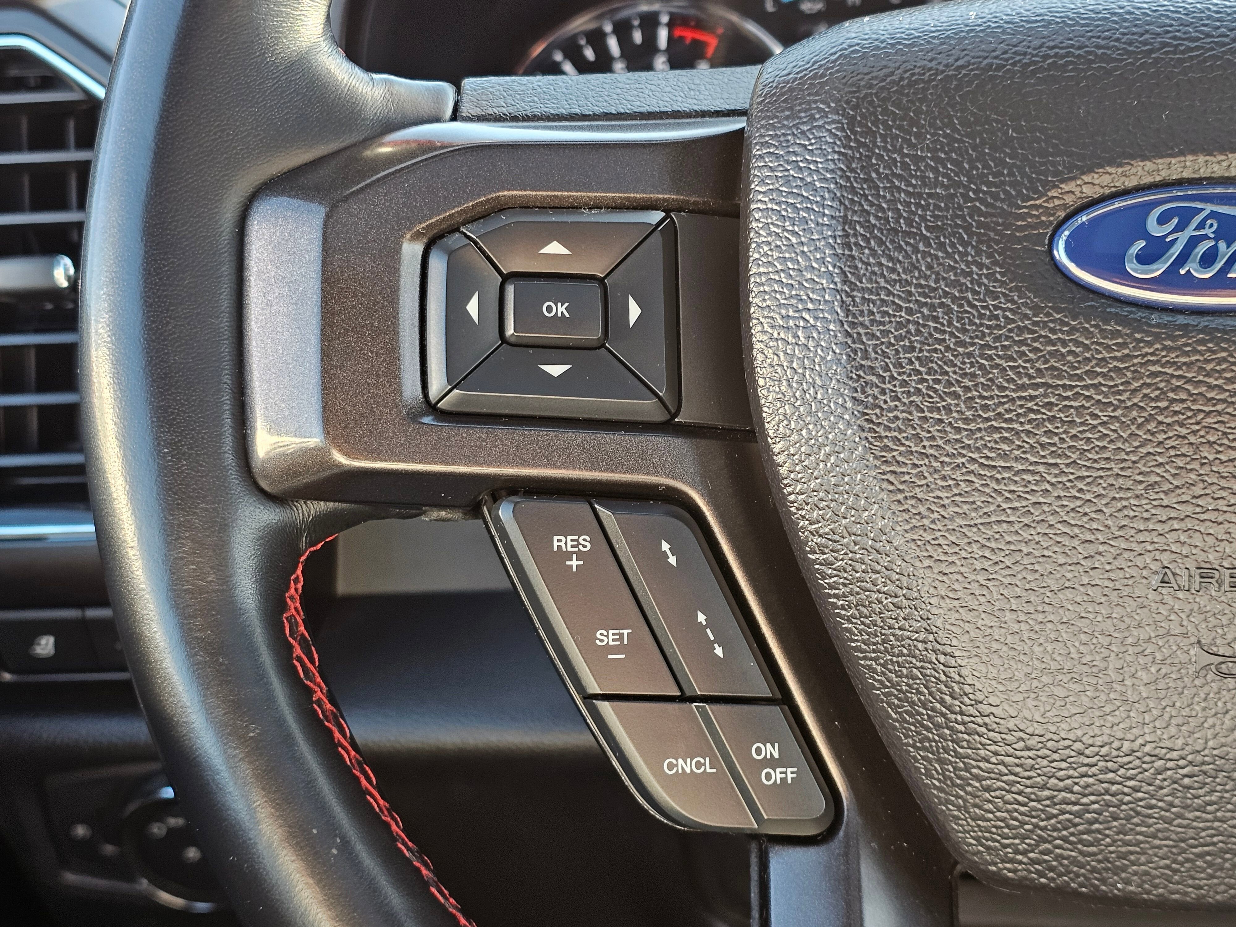 Used 2021 Ford Expedition Limited image 32