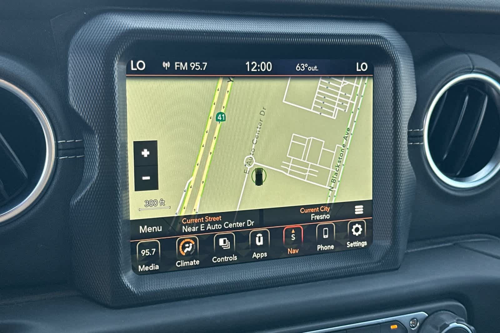Used 2023 Jeep Wrangler Unlimited Sahara AWD/4WD image 20