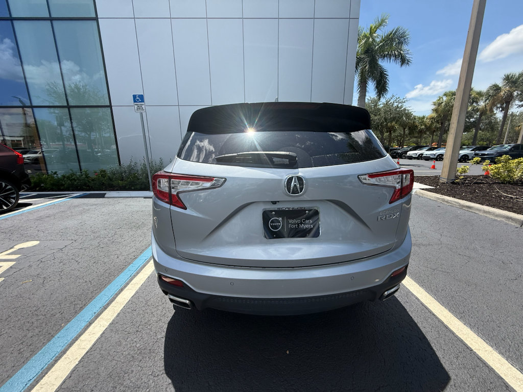 Used 2023 Acura RDX w/ Technology Package FWD image 6
