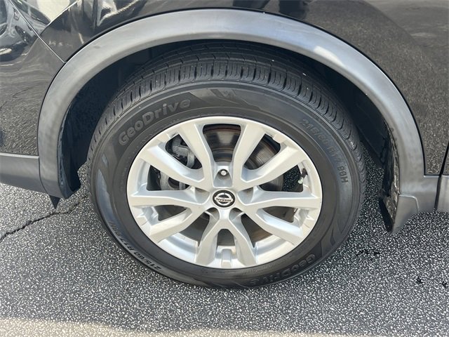 Used 2020 Nissan Rogue Sport SV image 30