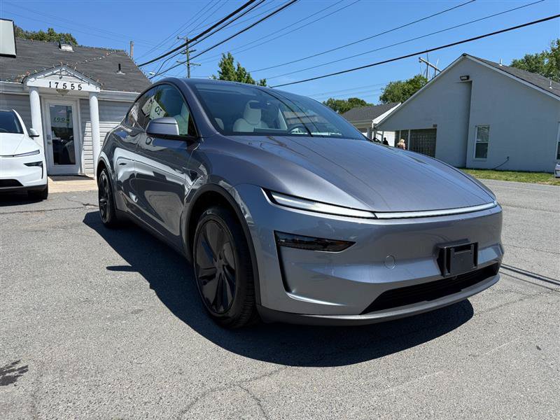 Used 2026 Tesla Model Y Long Range AWD/4WD image 7
