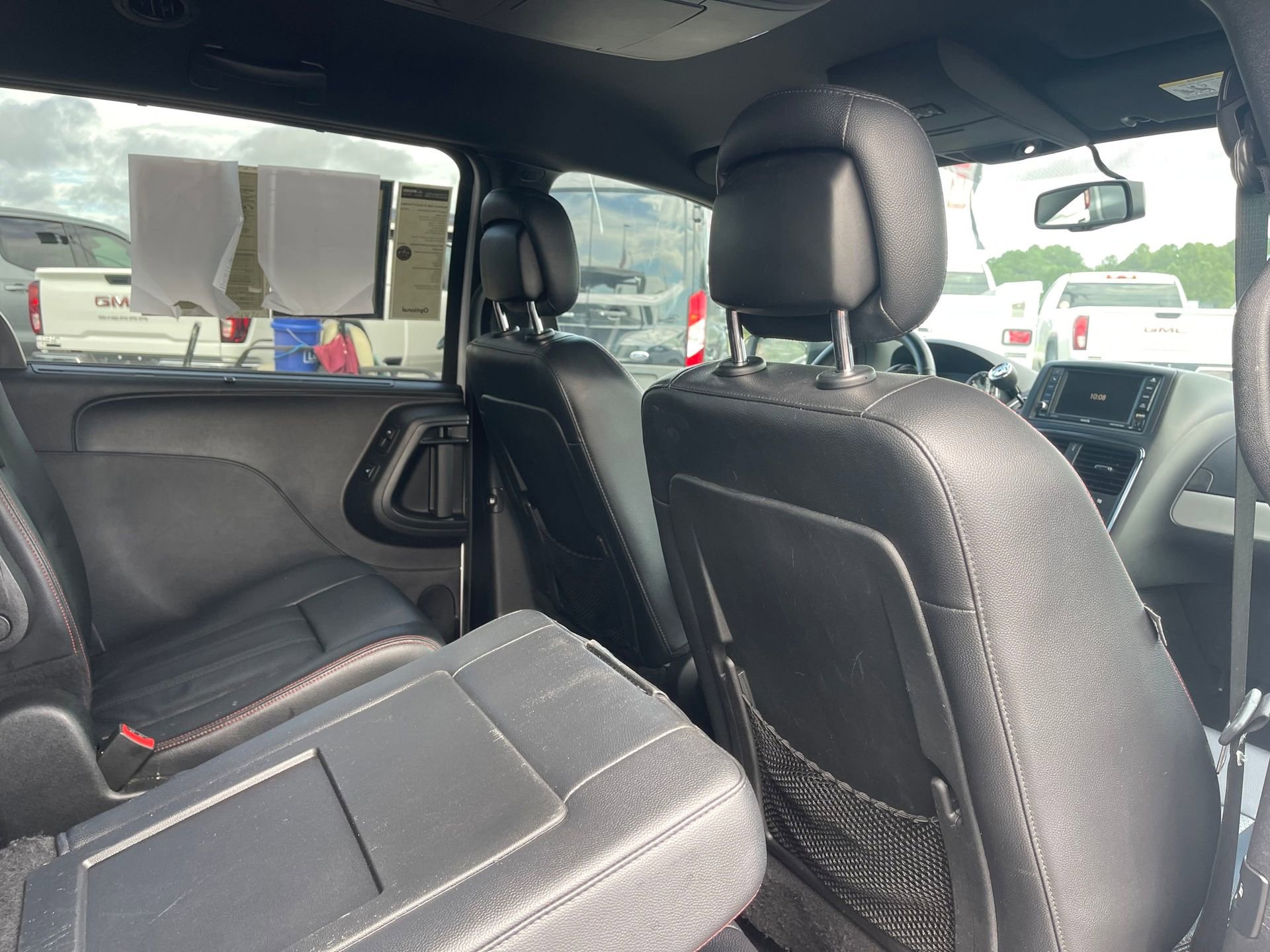 Used 2017 Dodge Grand Caravan GT image 25