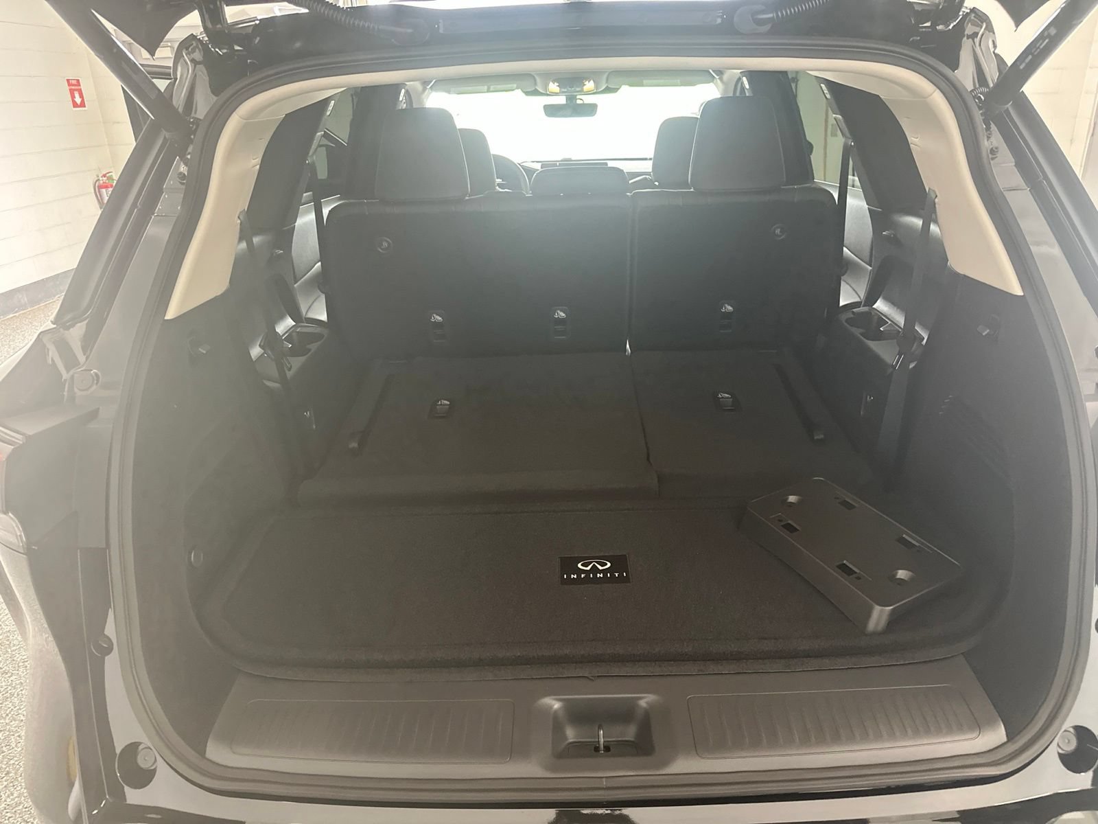 New 2027 INFINITI QX60 Luxe w/ Cargo Package AWD/4WD image 12