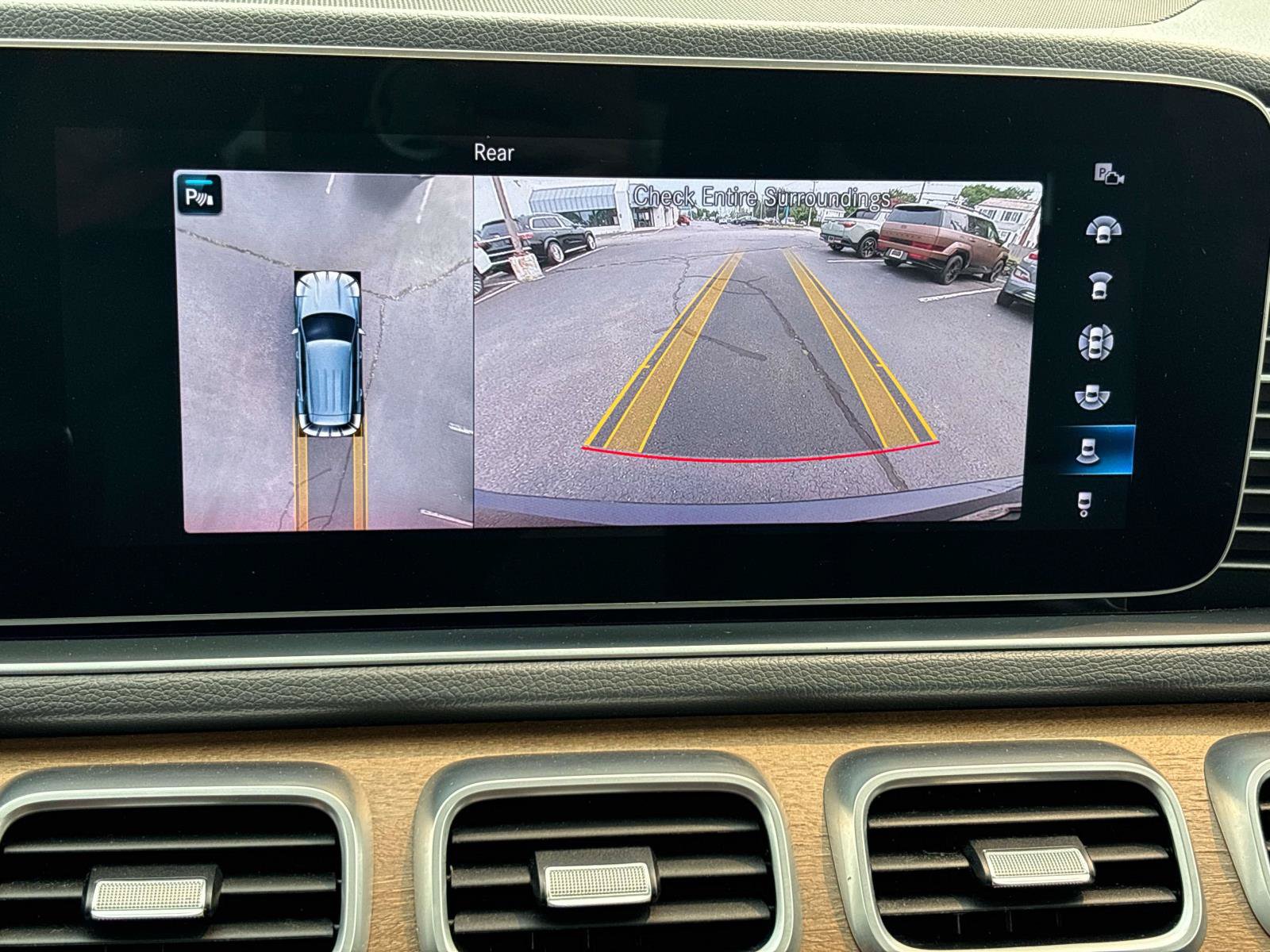 Used 2020 Mercedes-Benz GLE 450 4MATIC image 25