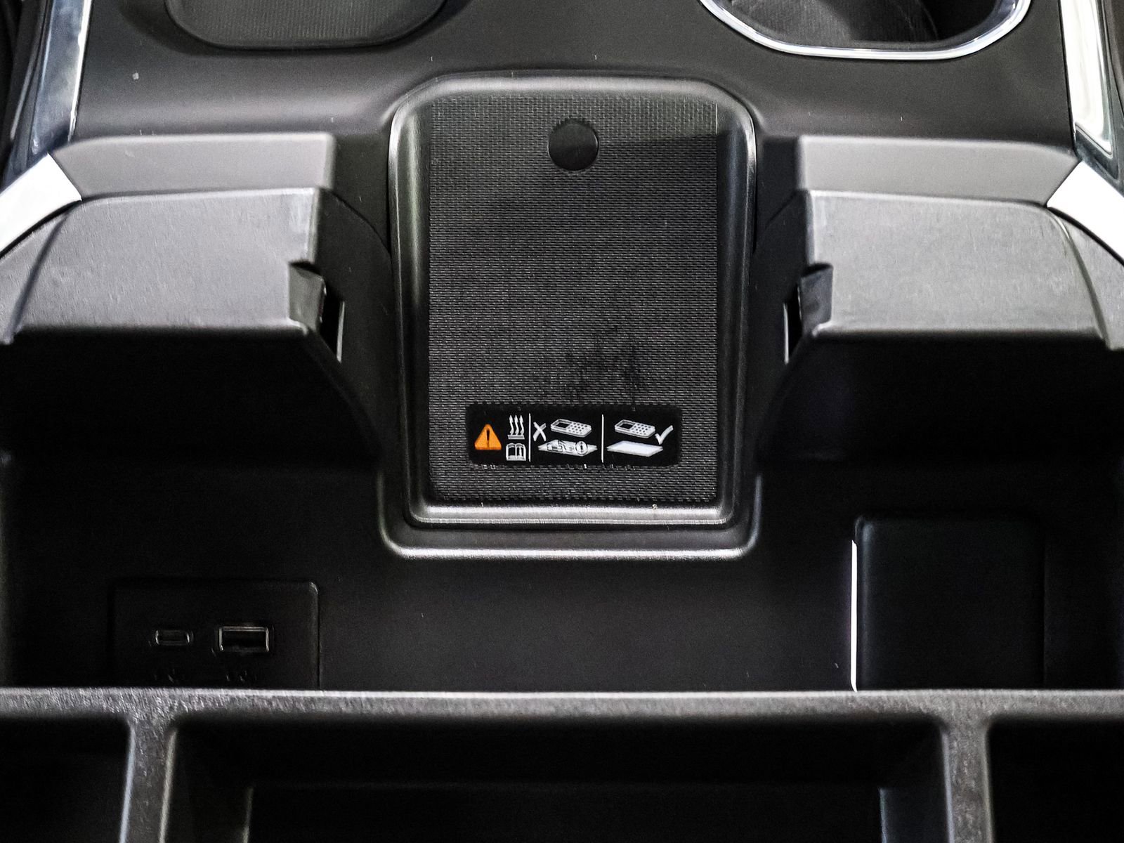 Certified 2025 Chevrolet Silverado 1500 High Country w/ Technology Package image 30