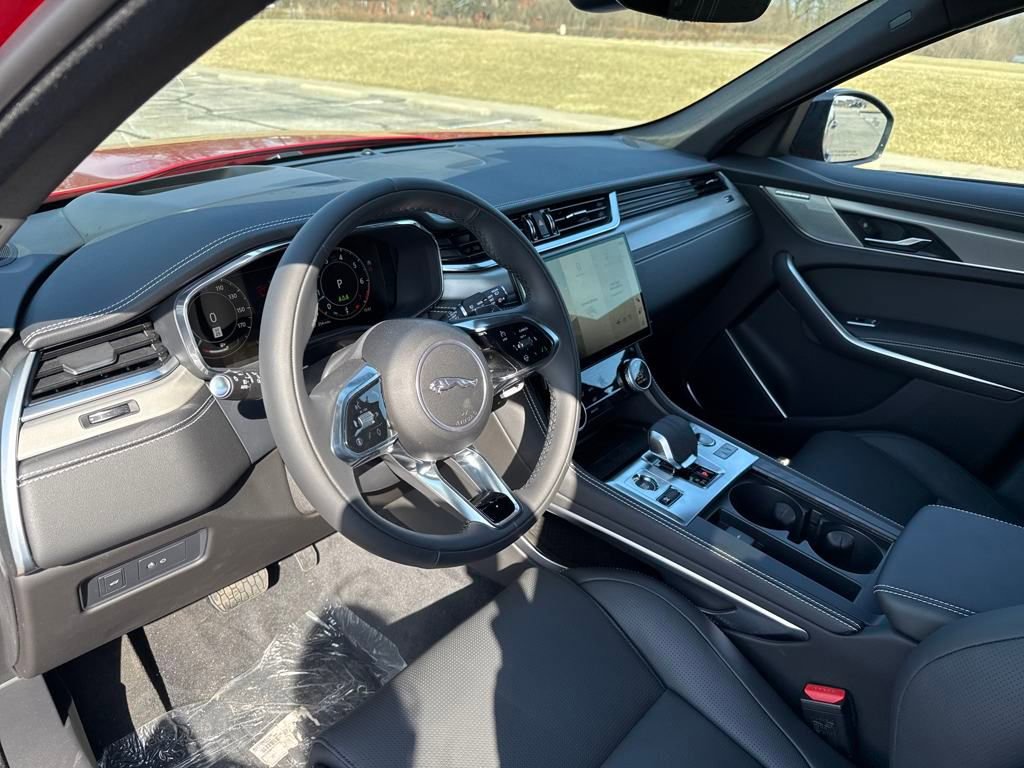 Used 2026 Jaguar F-PACE R-Dynamic S image 13