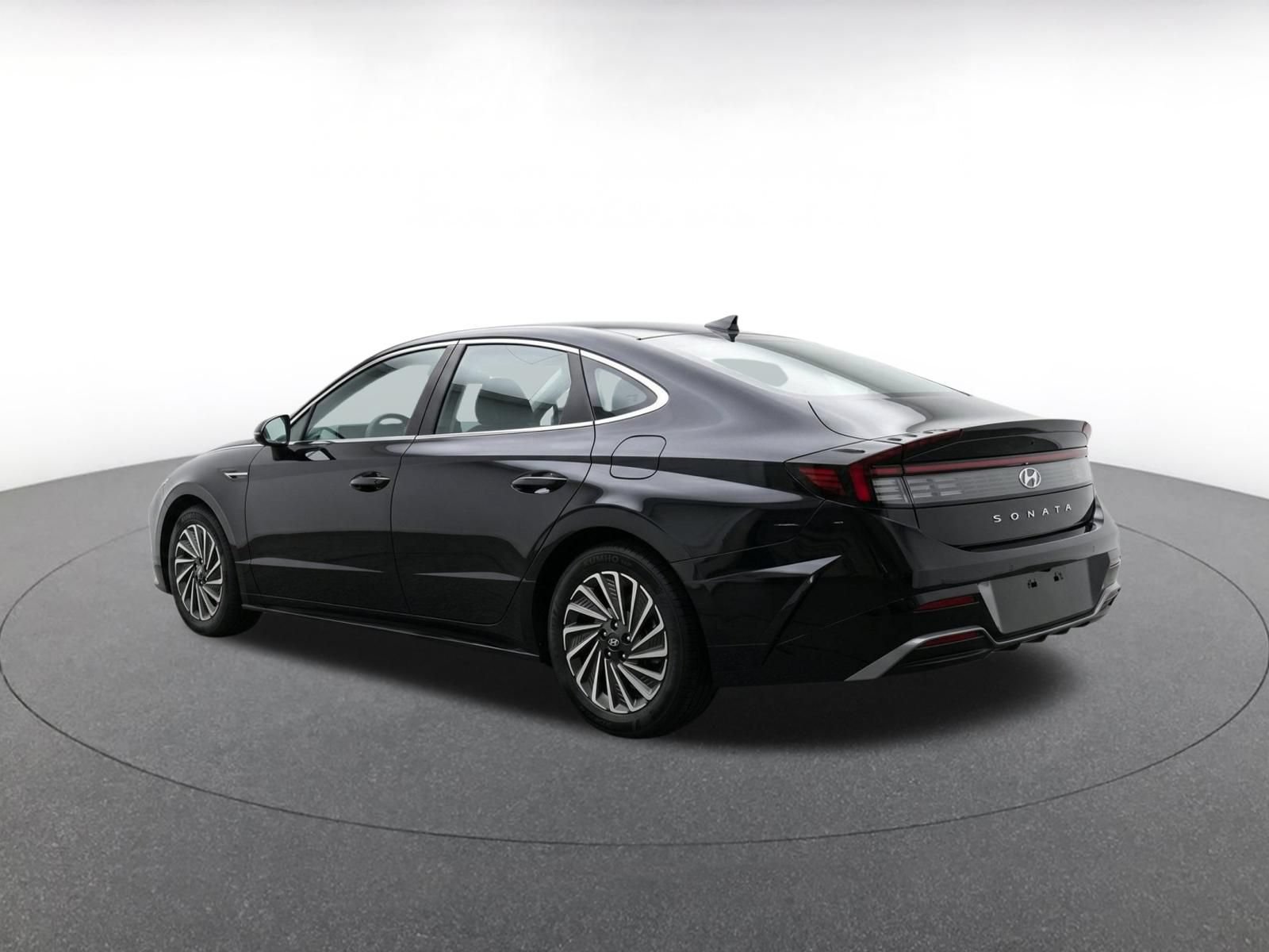 Used 2025 Hyundai Sonata SEL FWD image 7