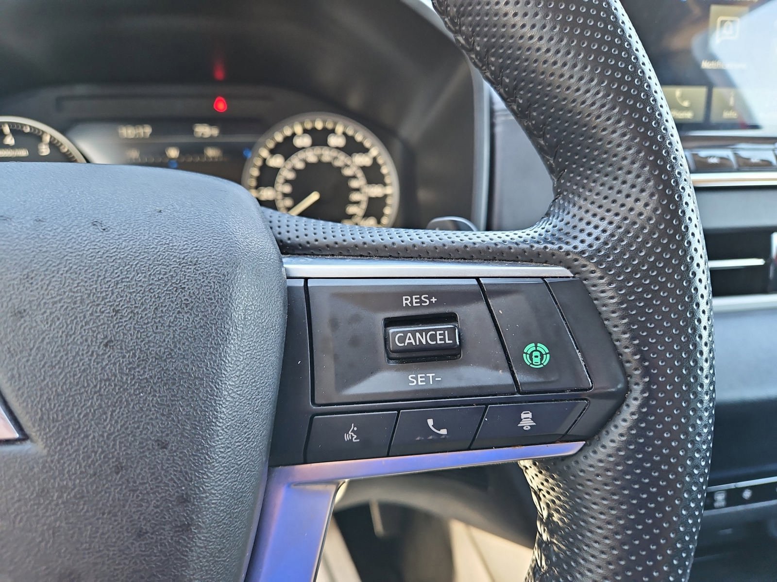 Used 2024 Mitsubishi Outlander SE AWD/4WD image 14