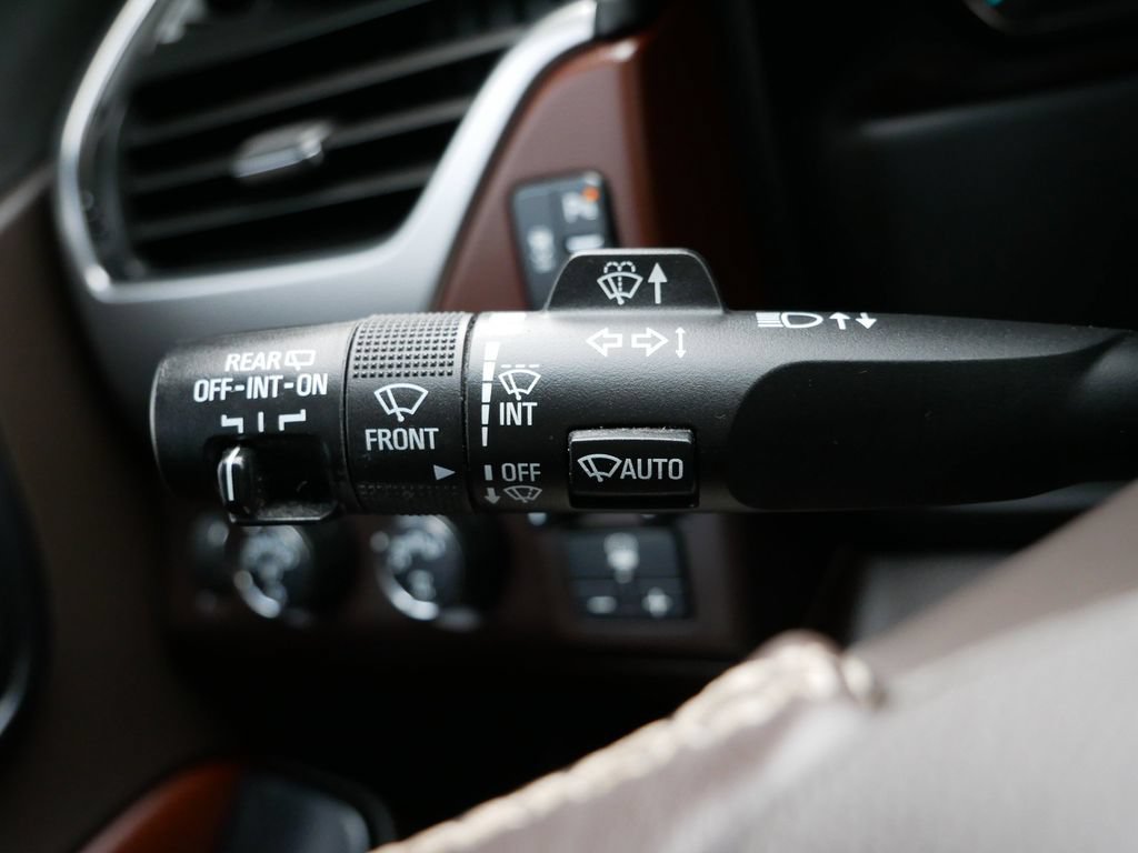 Used 2017 Chevrolet Suburban Premier AWD/4WD image 35