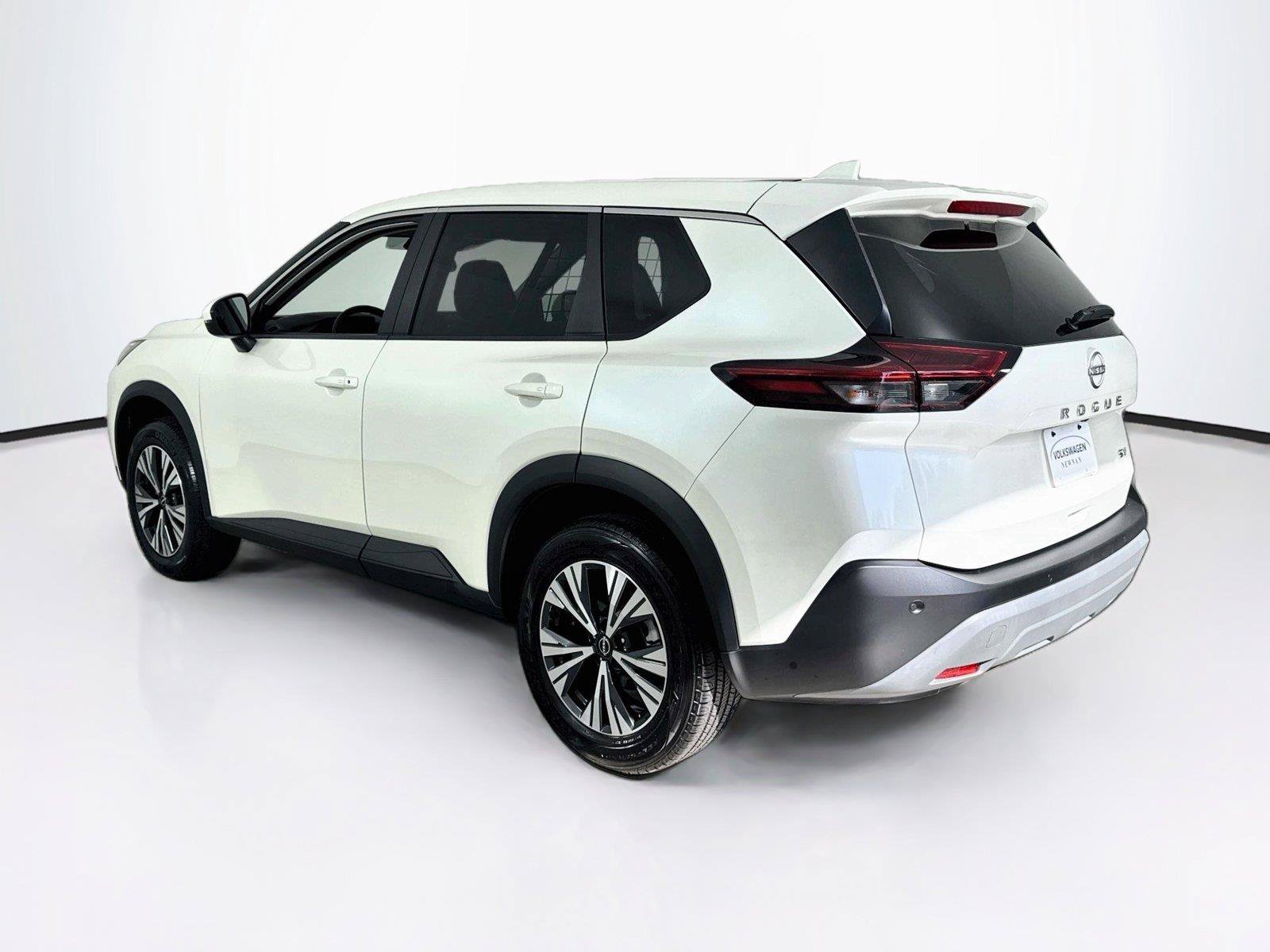 Used 2022 Nissan Rogue SV FWD image 7