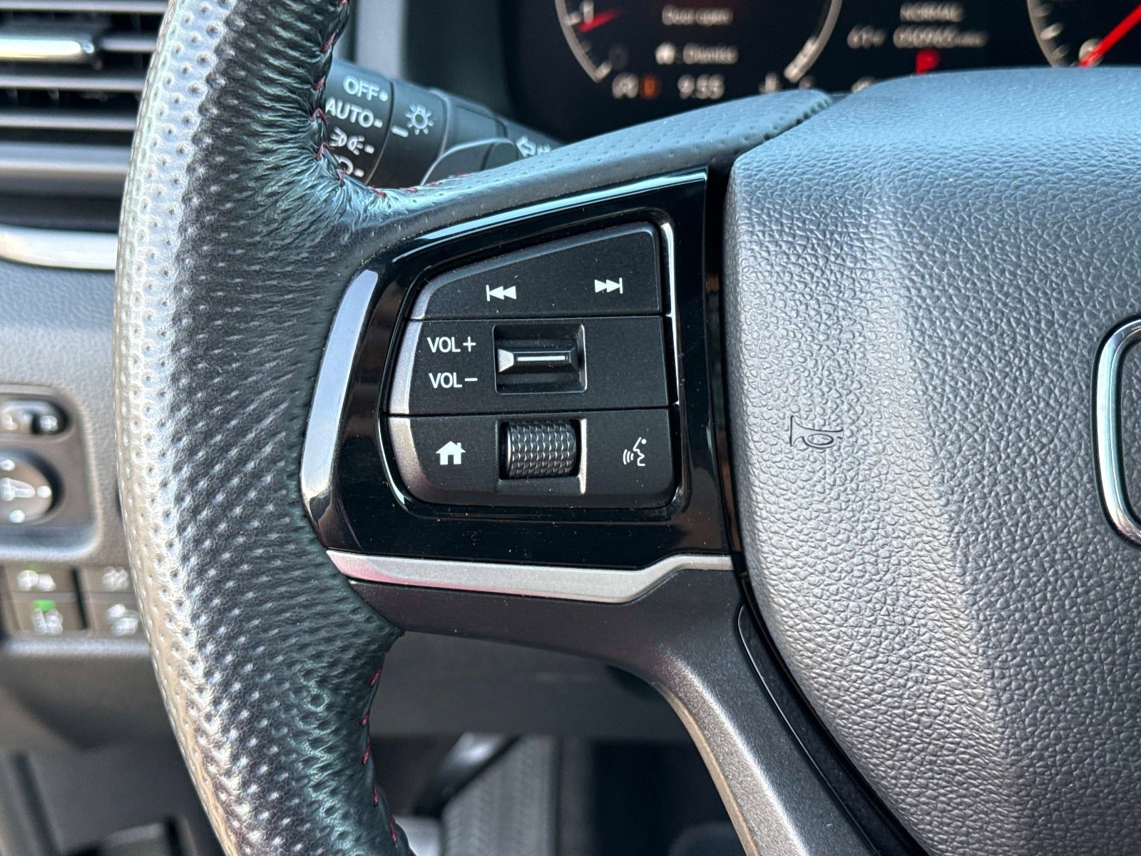 Used 2024 Honda Ridgeline Black Edition image 30