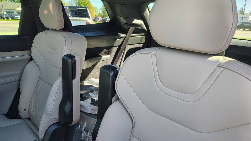 New 2025 Volvo EX90 Plus image 26