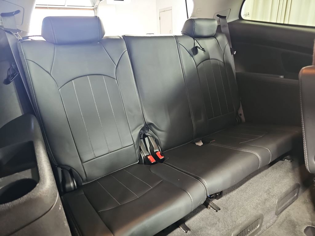 Used 2014 Chevrolet Traverse LTZ image 15