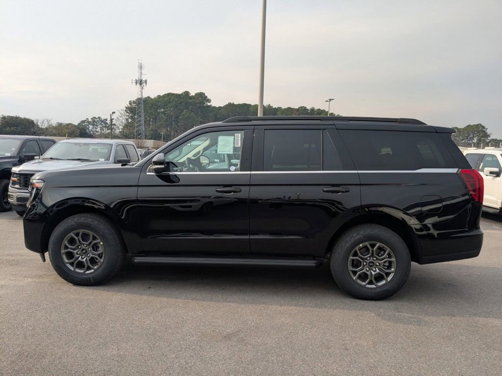 New 2026 Ford Expedition Active image 7