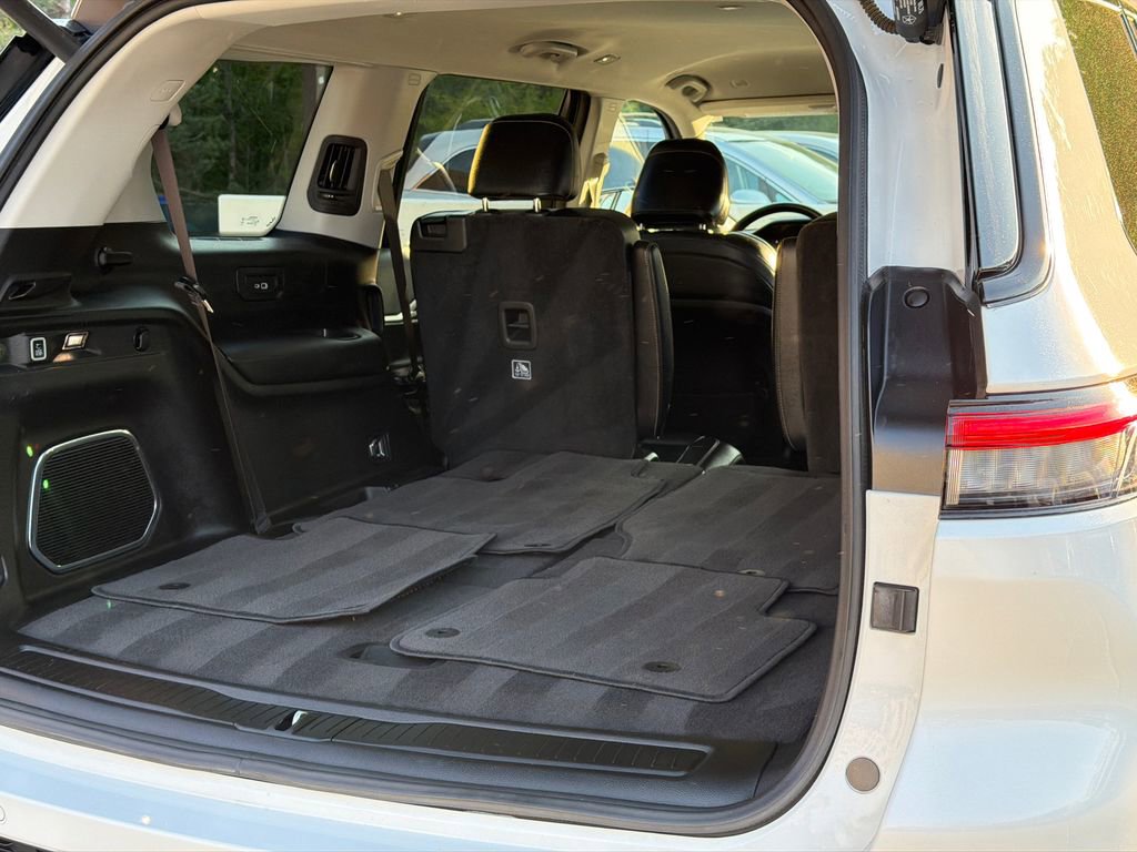 Used 2022 Jeep Grand Cherokee L Limited w/ Black Appearance Package image 9