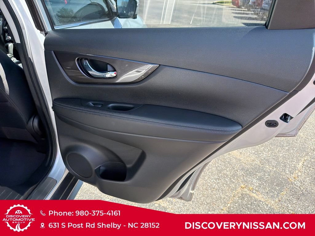 Certified 2019 Nissan Rogue SV w/ Premium Package FWD image 36