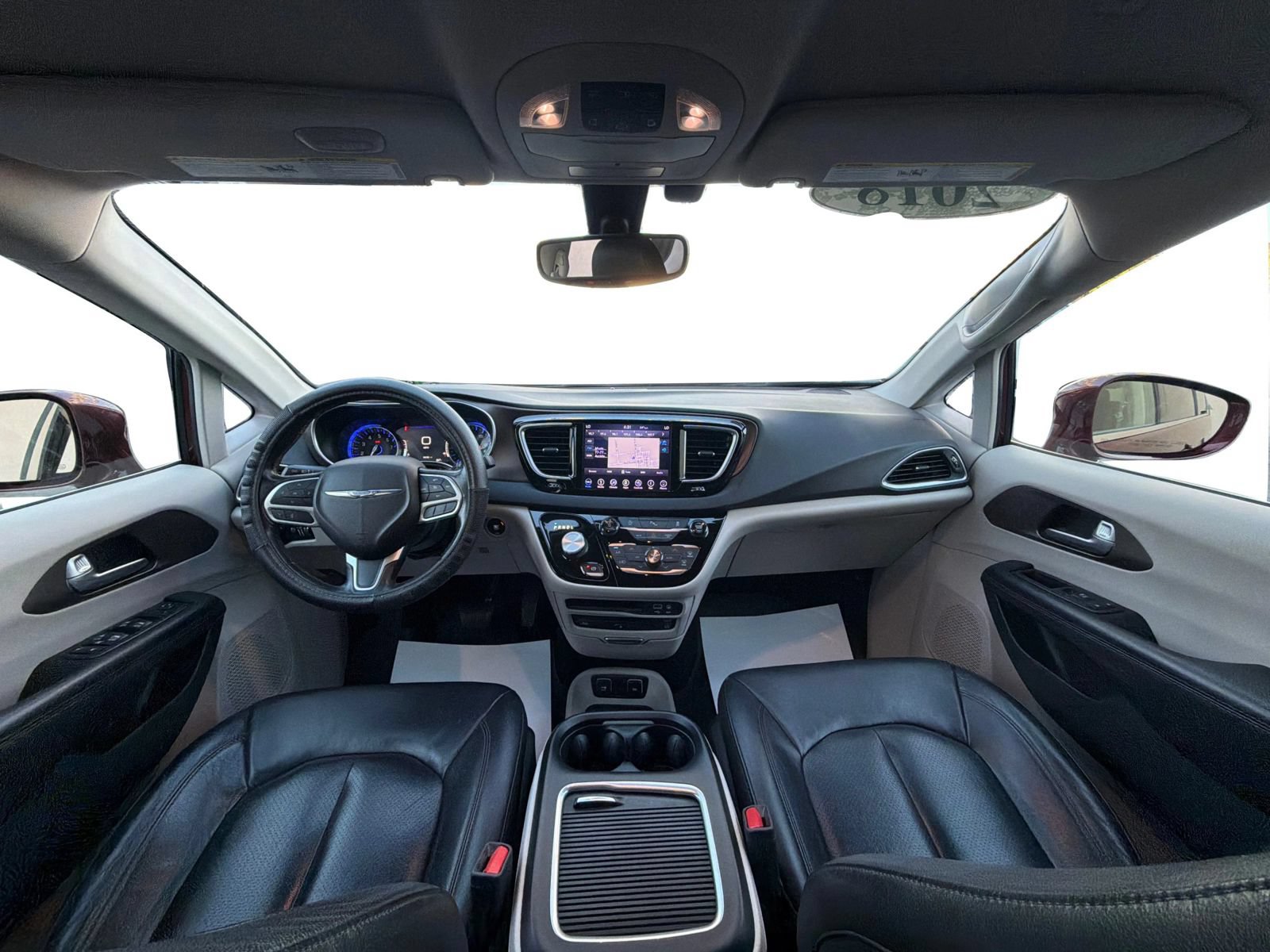 Used 2018 Chrysler Pacifica Touring-L Plus FWD image 22