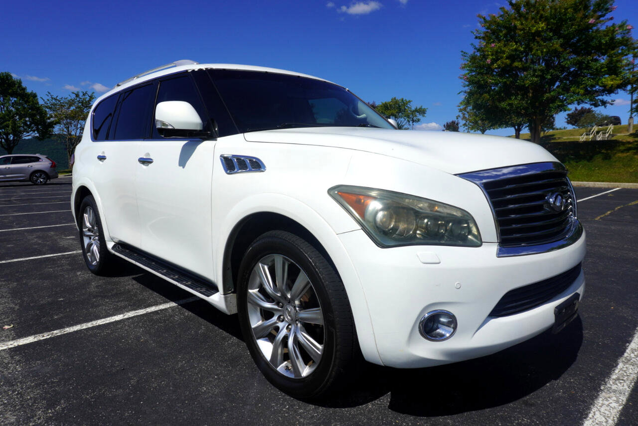 Used 2011 INFINITI QX56 4WD w/ Deluxe Touring Pkg image 3