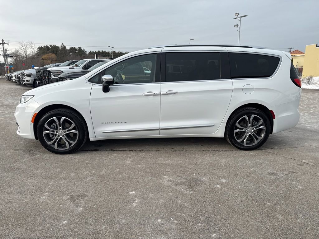 New 2026 Chrysler Pacifica Pinnacle w/ Trailer Tow Group AWD/4WD image 2