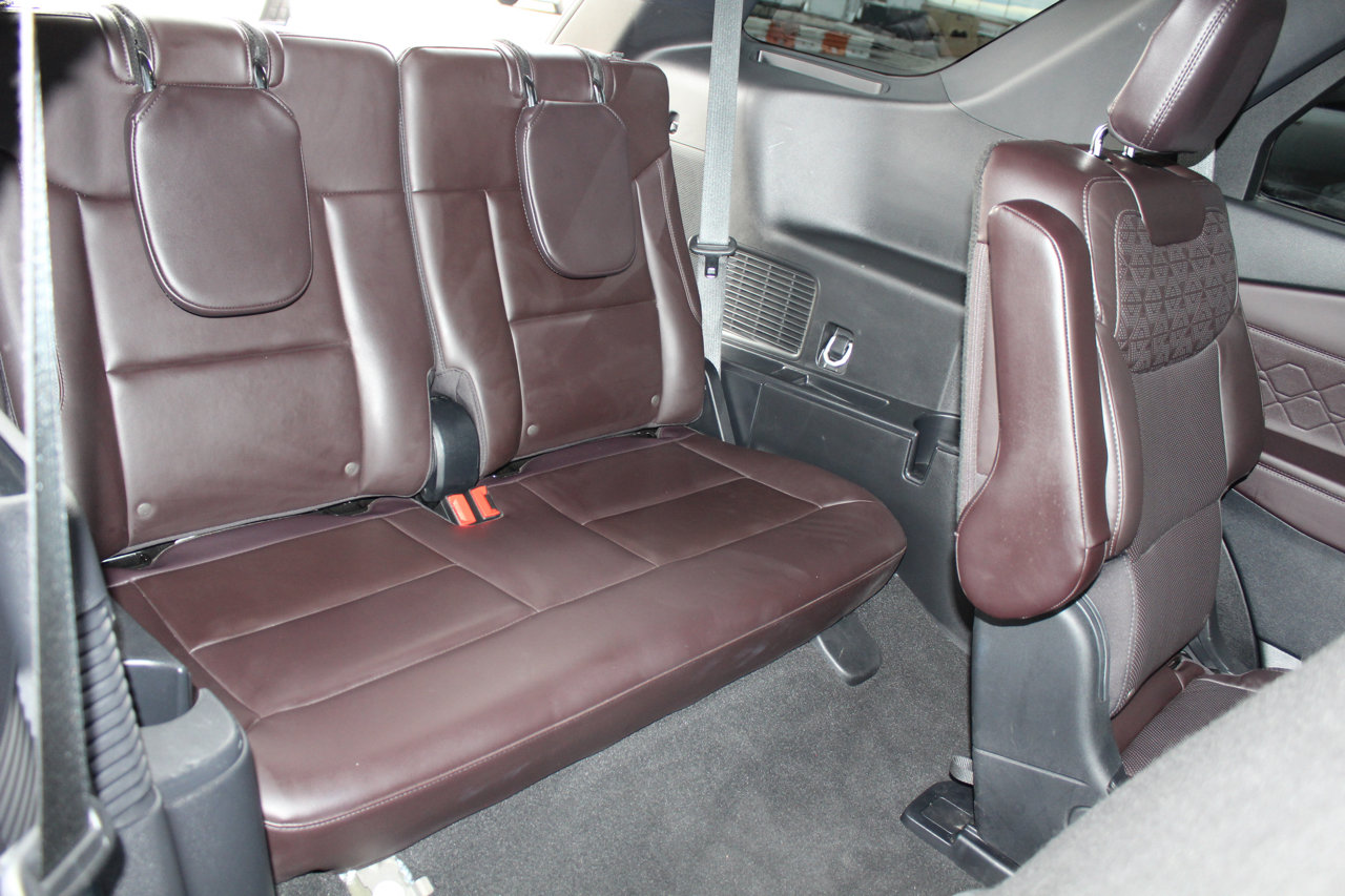 Used 2025 Ford Explorer Platinum w/ LUX Leather Package image 74