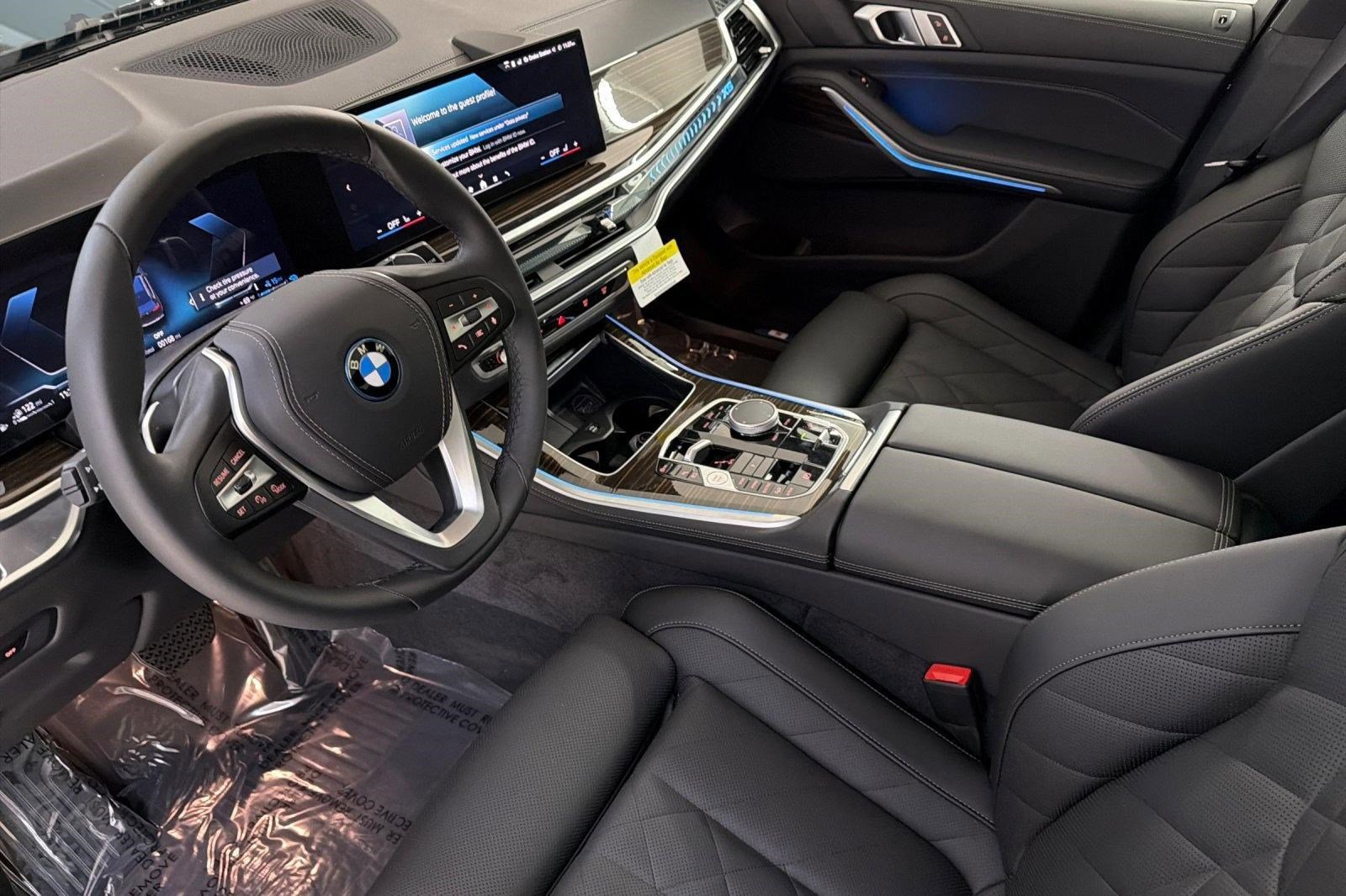 New 2026 BMW X5 xDrive50e w/ Parking Assistance Package AWD/4WD image 4