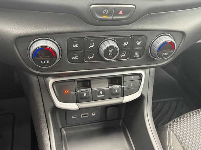 Used 2023 GMC Terrain SLE w/ Driver Convenience Package AWD/4WD image 23
