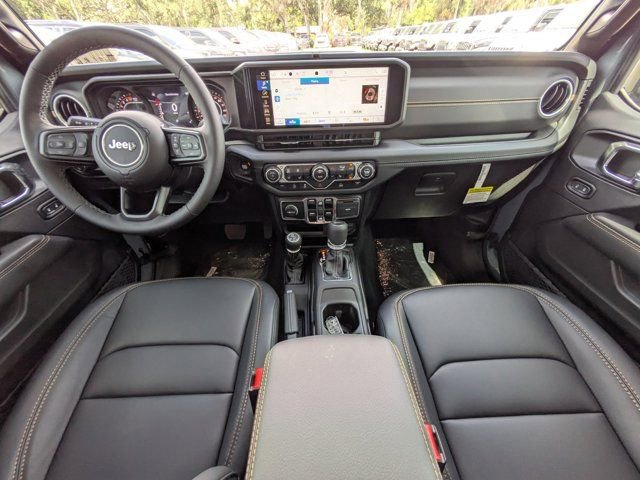 Used 2025 Jeep Gladiator Sport image 13
