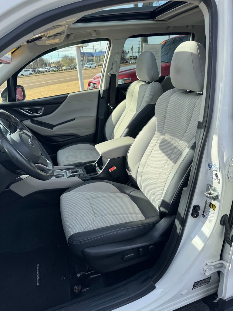 Used 2021 Subaru Forester Premium image 18