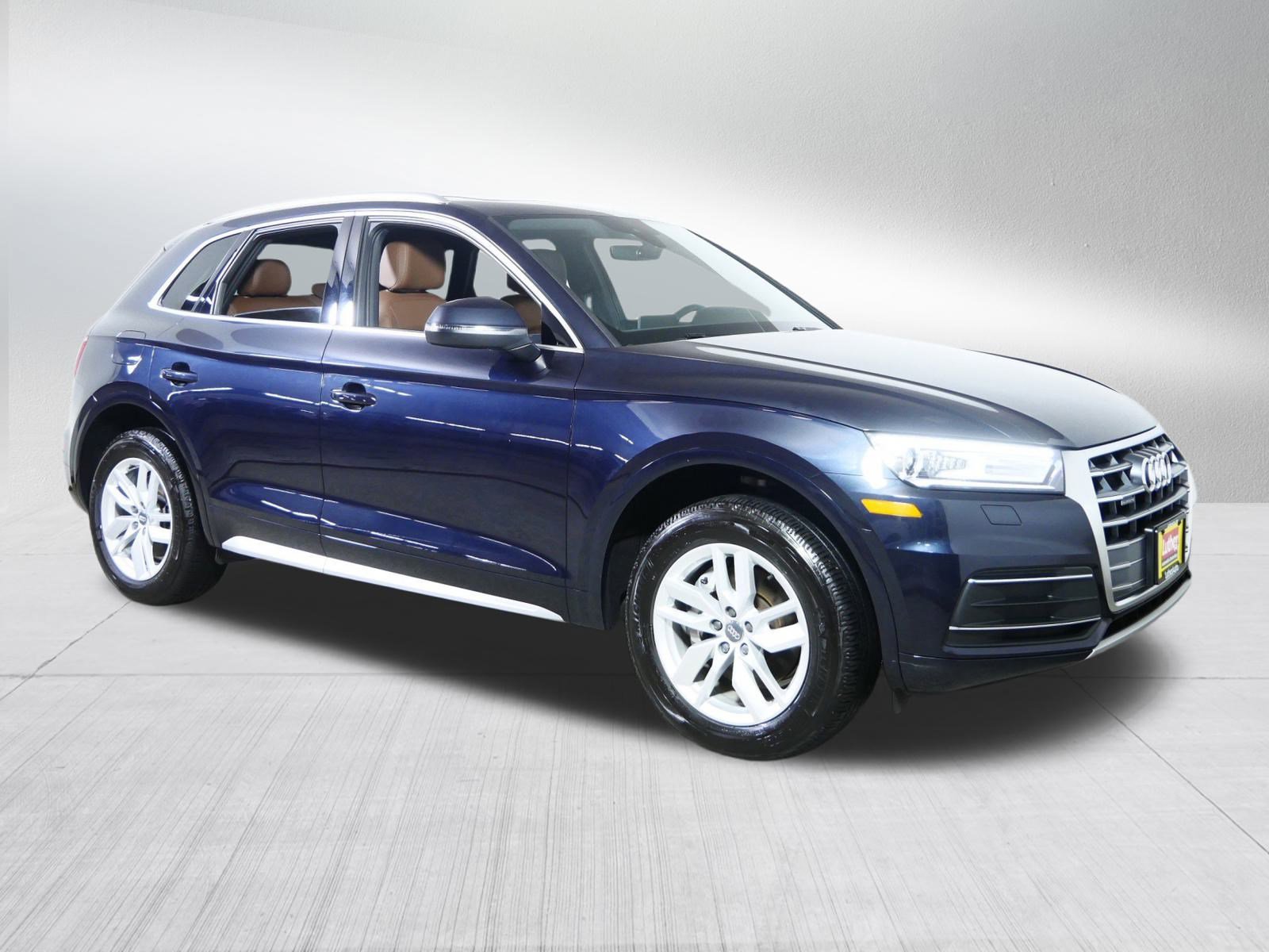 Used 2020 Audi Q5 2.0T Premium w/ Convenience Package image 1