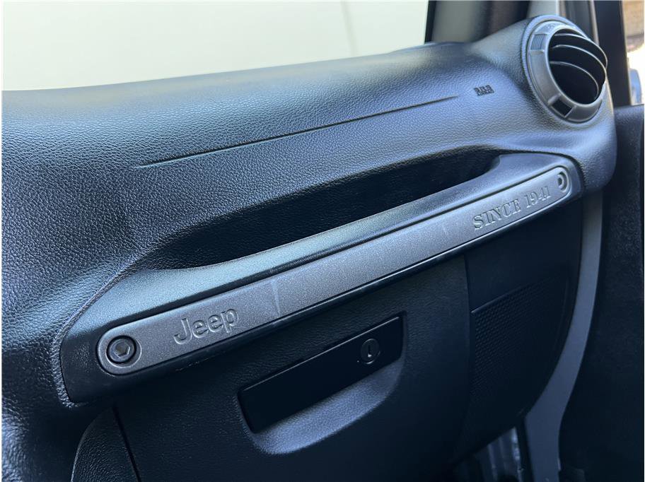 Used 2017 Jeep Wrangler Unlimited Sport w/ Quick Order Package 24S image 12