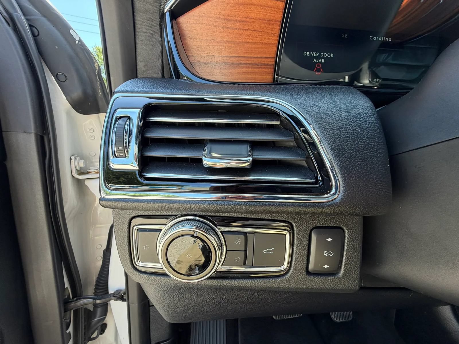 Used 2018 Lincoln Navigator Reserve w/ Technology Package AWD/4WD image 23