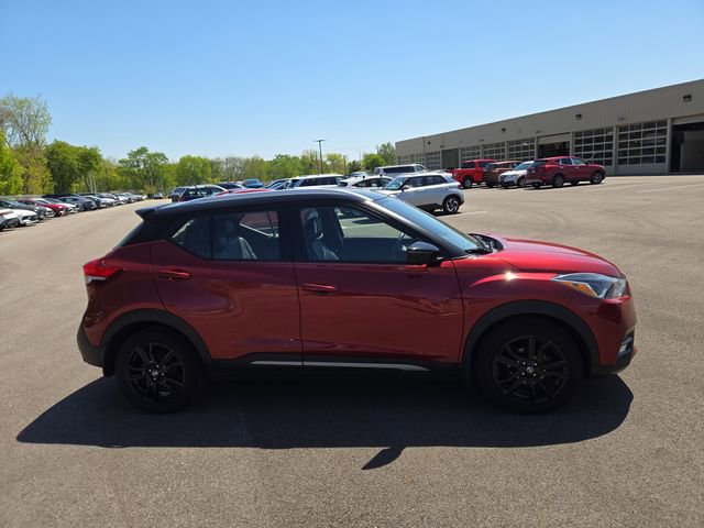 Used 2020 Nissan Kicks SR w/ SR Premium Package FWD image 5