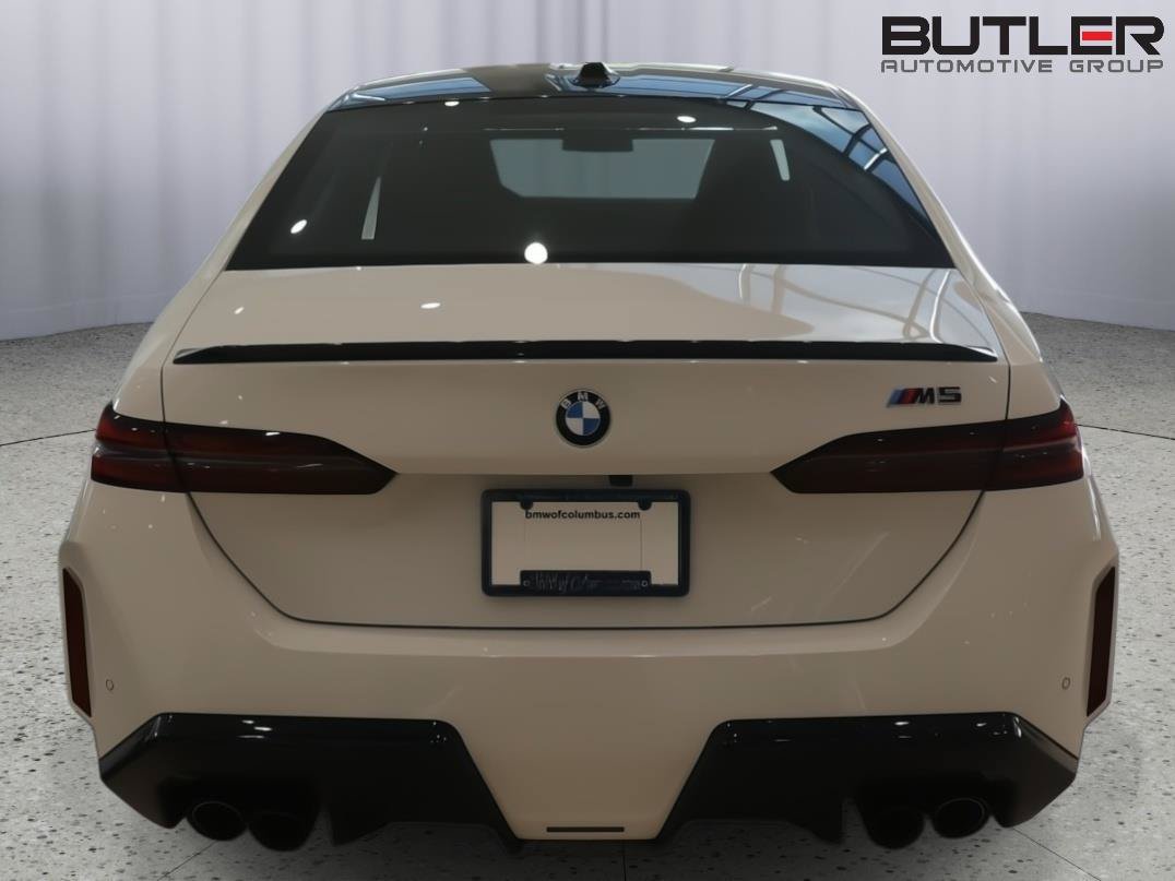 Used 2026 BMW M5 w/ Carbon Package AWD/4WD image 5