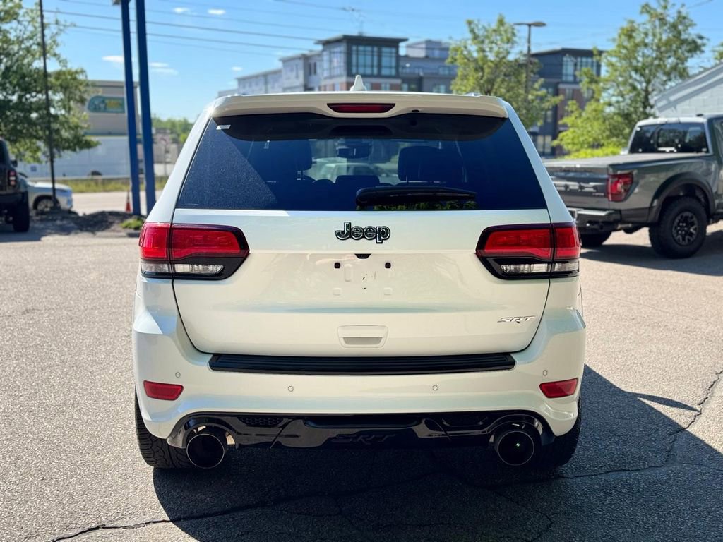 Used 2017 Jeep Grand Cherokee SRT AWD/4WD image 5