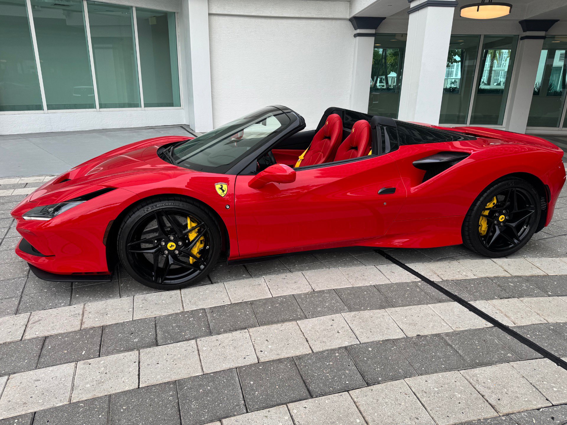 Used 2023 Ferrari F8 Tributo RWD image 3
