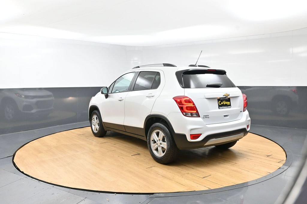 Used 2022 Chevrolet Trax LT w/ LT Convenience Package AWD/4WD image 7