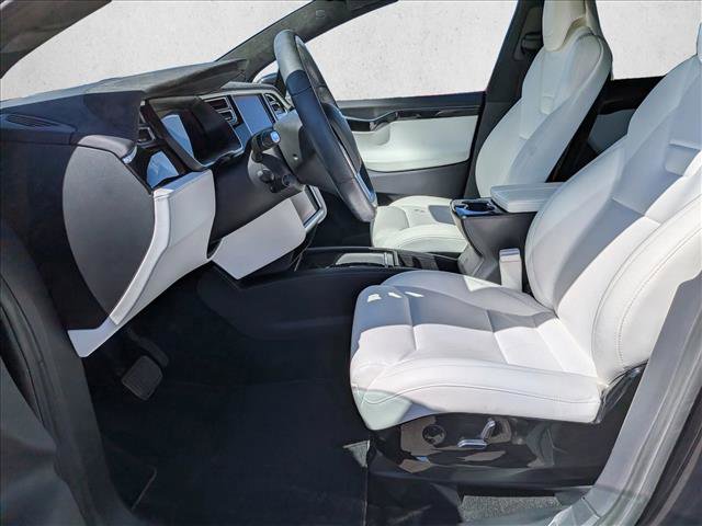 Used 2017 Tesla Model X 90D image 16