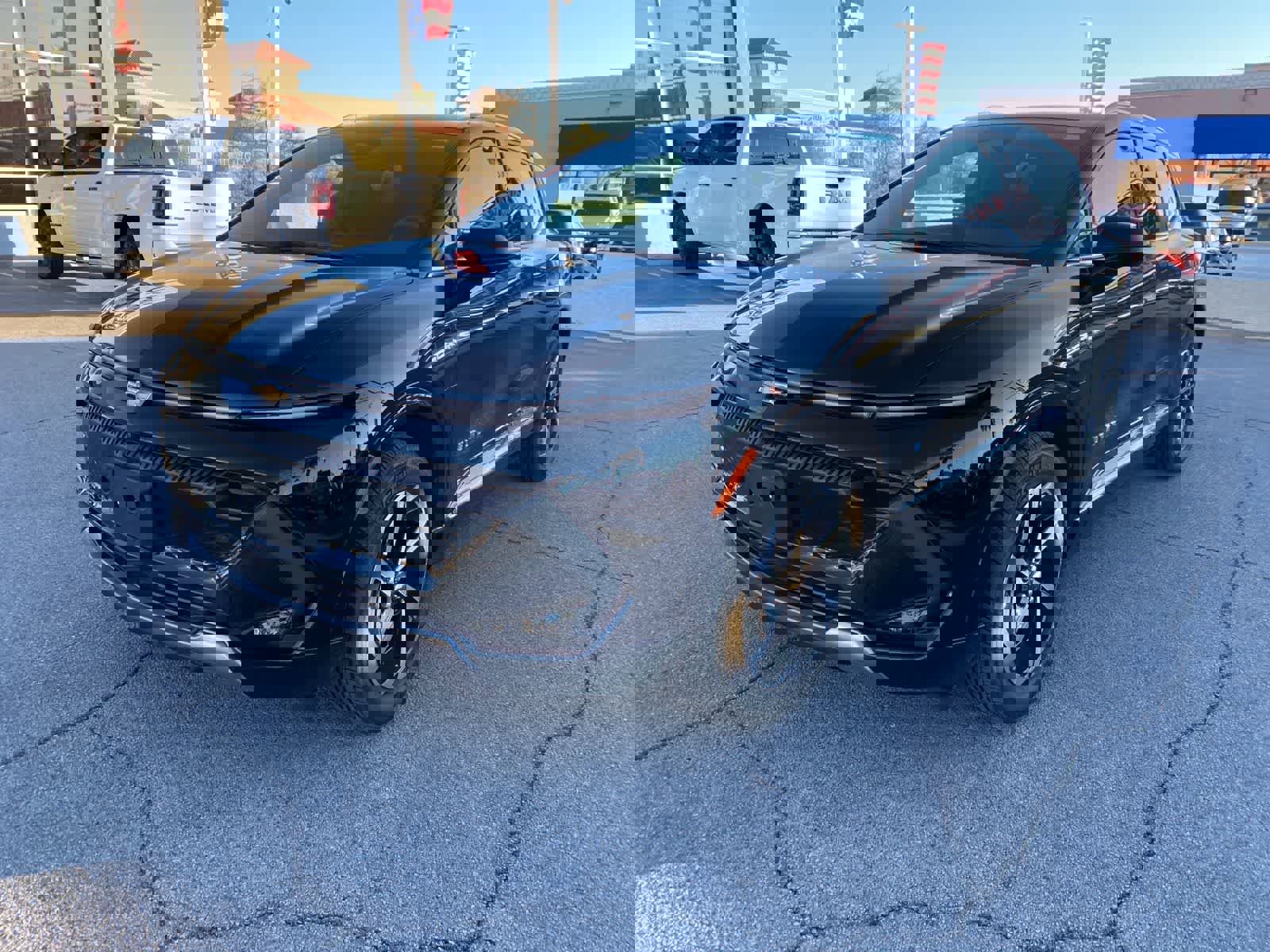 Used 2025 Chevrolet Equinox EV LT w/ Convenience Package image 1