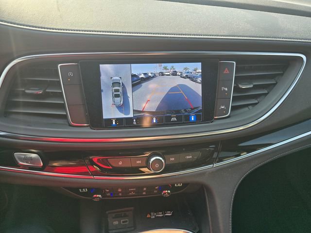 Used 2024 Buick Enclave Avenir image 23