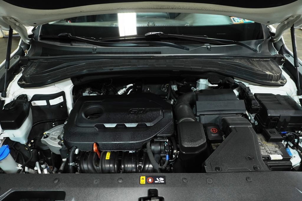 Used 2019 Hyundai Santa Fe SE AWD/4WD image 9