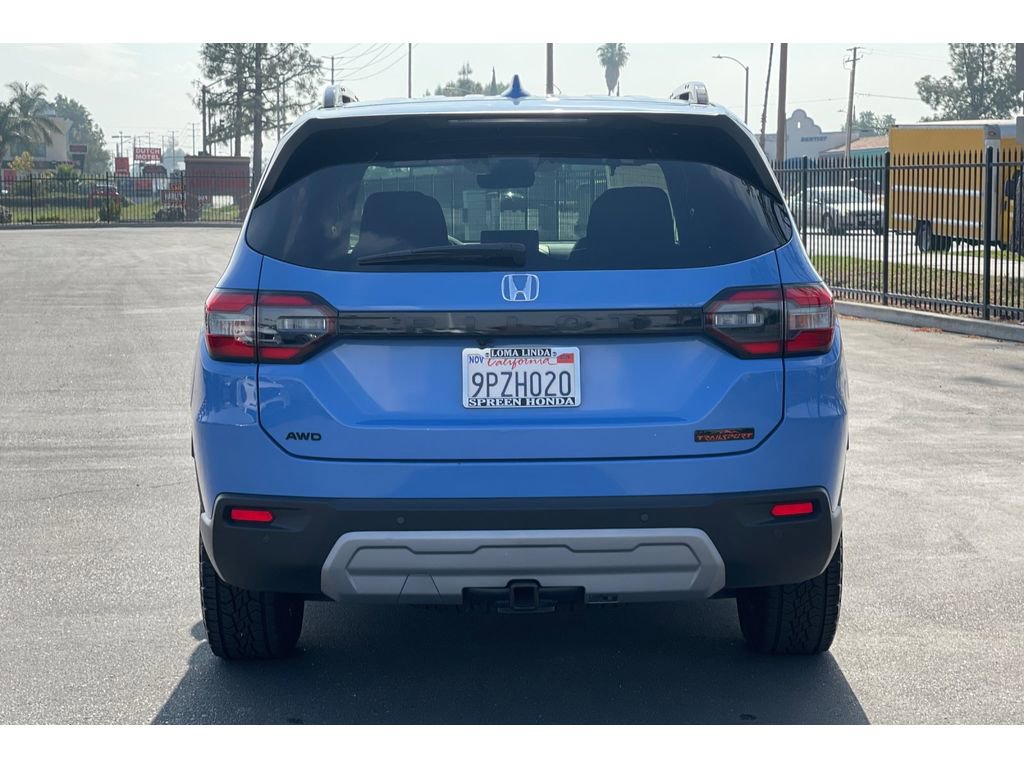 Certified 2025 Honda Pilot TrailSport image 4