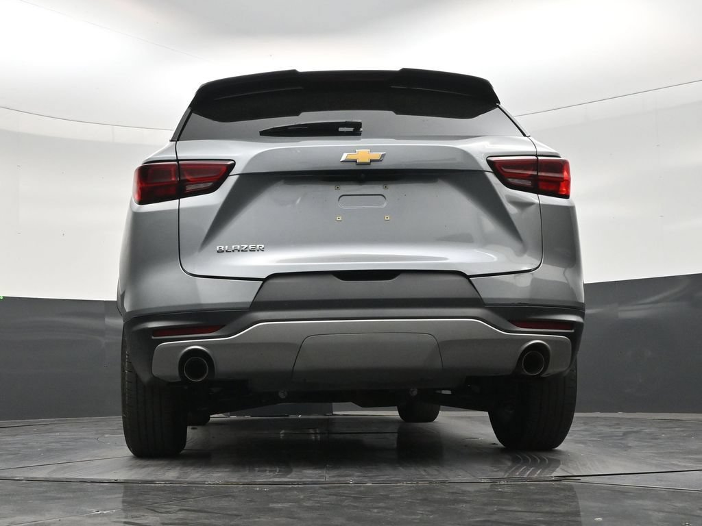 Used 2024 Chevrolet Blazer LT FWD image 22