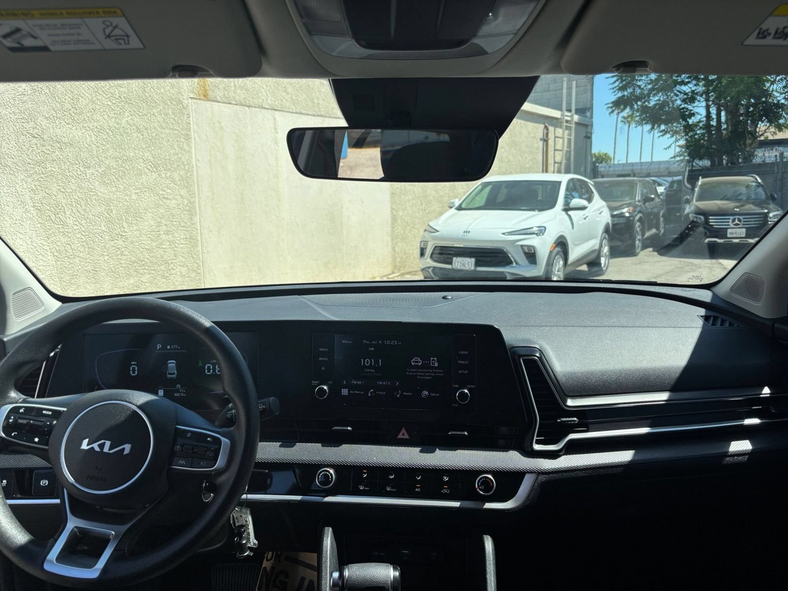 Used 2025 Kia Sportage LX AWD/4WD image 33