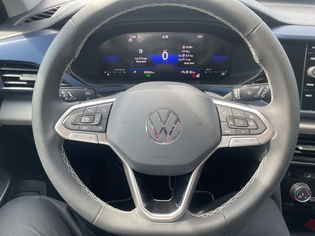 Certified 2023 Volkswagen Taos SE w/ Black Wheel Package image 13